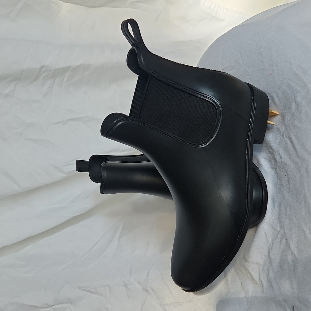 Black Chelsea Boots